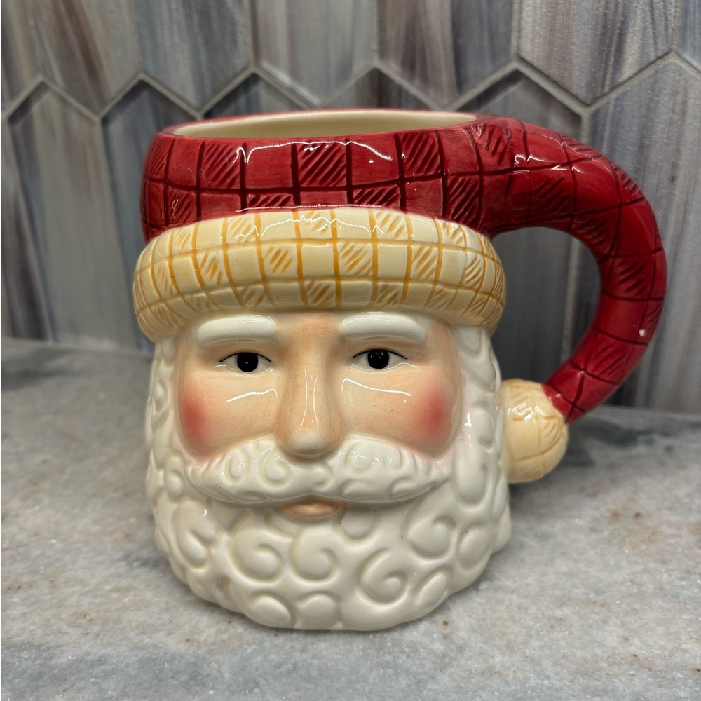 Susan Winget Certified International Corporation SANTA CLAUS Christmas Mug